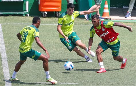 Palmeiras E Athletico Pr Duelam Pelo Primeiro T Tulo Da Recopa