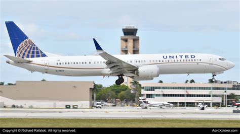 N27509 United Airlines Boeing 737 MAX 9 By Richard Rafalski