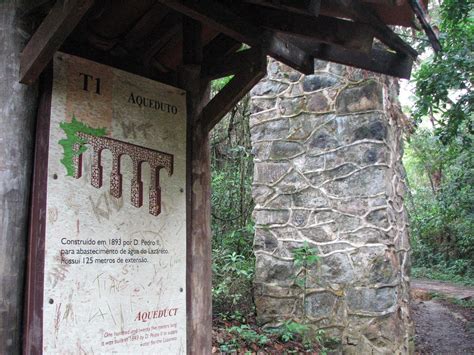 Tour por Abraão la playa Preta y el Acueducto de Ilha Grande