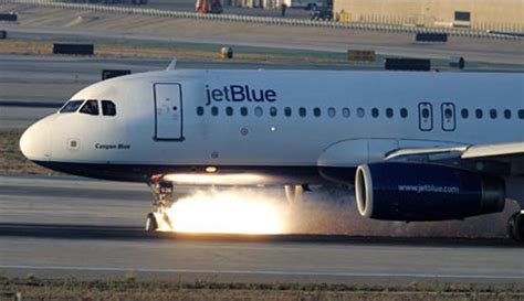 Aerospaceweb Org Ask Us Jetblue A Emergency Landing