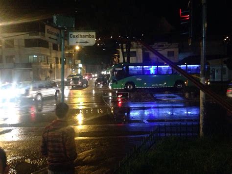 Fuerte lluvia provoca inundación en Loja Ecuador El Universo