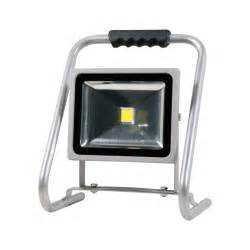 Premium LED Strahler 30W 2200 Lumen Tragbar Elektro