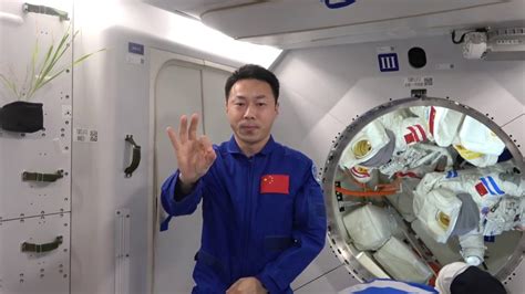 Regreso De La Shenzhou La Tripulaci N Que Complet La Construcci N