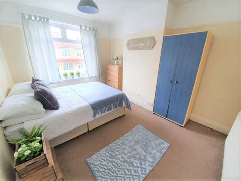 Large Double Room In Lovely Houseshare Room To Rent From SpareRoom