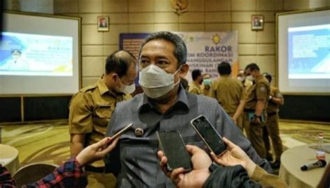 Sosok Wali Kota Bandung Yana Mulyana Yang Kena Ott Kpk Pendiri Stasiun