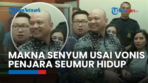 Makna Senyum Teddy Minahasa Usai Dijatuhi Vonis Penjara Seumur Hidup