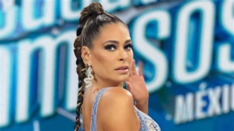 Galilea Montijo transparencias y aberturas sus looks más atrevidos