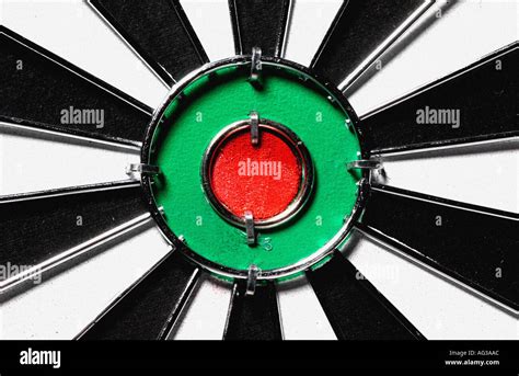 close up of centre of dart board showing bullseye Stock Photo - Alamy