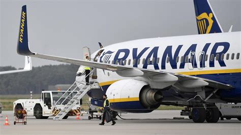 Perch Il Volo Ryanair Da Bologna Ha Fatto Un Atterraggio Di Emergenza