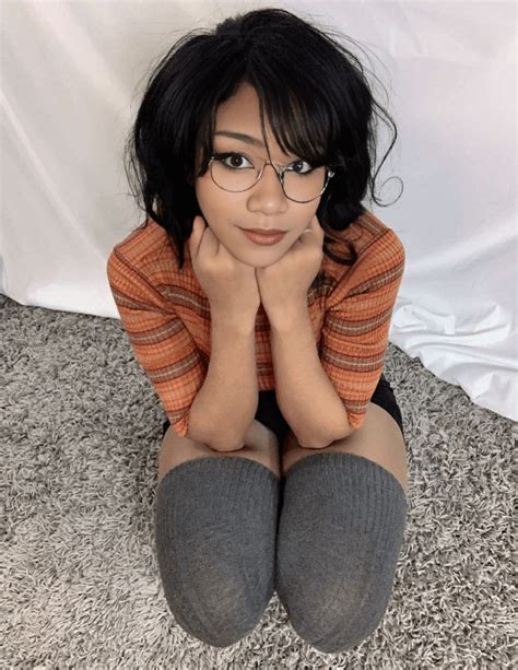 Velma If She Was Cool 🧡👓📚 R Femmeoasis