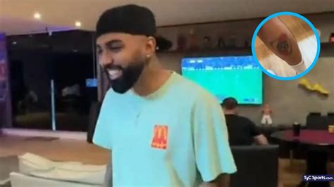 Video La Llamativa ReacciÓn De Gabigol Al Ver Un Tatuaje De River