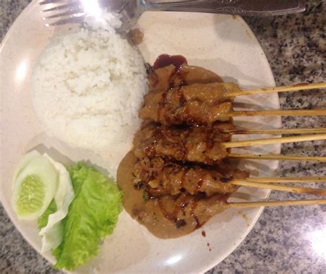 Peringkat 1 Restoran Tempat Makan Sate Enak Di Universitas Pelita