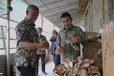 LPDB KUMKM Optimis Penyaluran Dana Bergulir Mencapai Target MONITOR