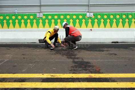 FOTO Uji Beban Konstruksi Jalan Layang Transjakarta Tendean Ciledug