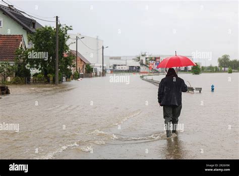 230517 SELCE CROATIA May 17 2023 Xinhua A Man Wades