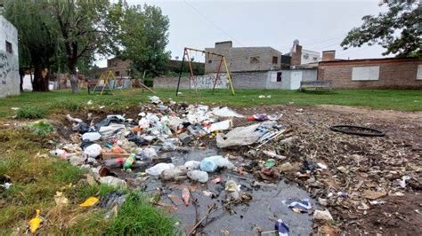 Barrio Schneider Indignaci N De Los Vecinos Por Un Mini Basural Que Se