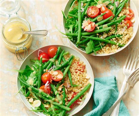 Salade de haricots verts boulgour tomates et amandes grillées