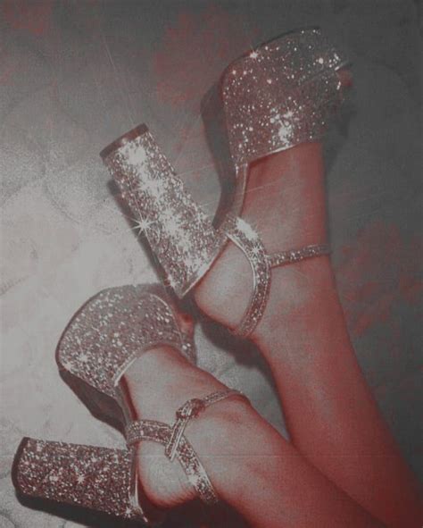 𝐡𝐞𝐥𝐩𝐢𝐧𝐠 𝐭𝐚𝐠𝐬 Aesthetic Shoes Classy Aesthetic Glitter Photography