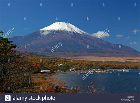 Mount Fuji view from Lake Yamanaka-ko Japan Stock Photo - Alamy