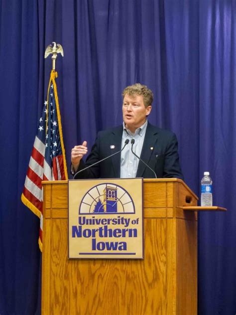 Rep. Pat Murphy speaks at UNI forum – Northern Iowan