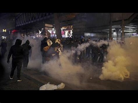 Parigi Guerriglia In Strada A Montmartre Per Le Proteste Contro La