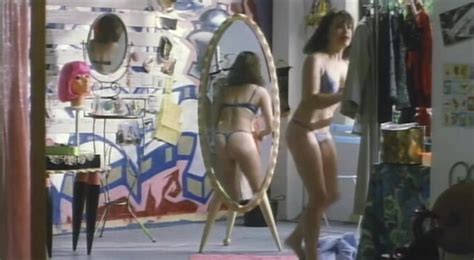 Nude Video Celebs Alanna Ubach Sexy Nobody Knows Anything 2003