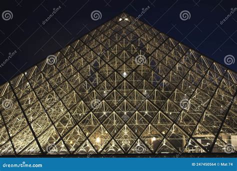 The Entrance To the Louvre at Night Editorial Stock Image - Image of ...