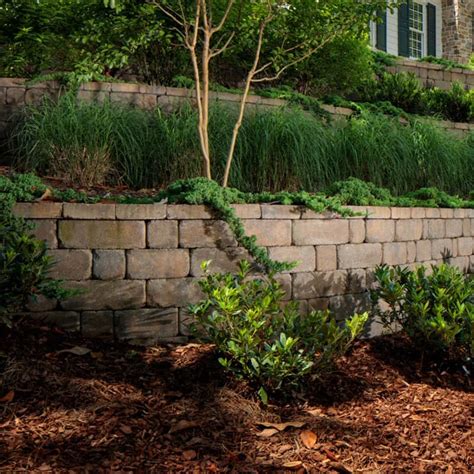 Castle Manor® Tumbled Retaining Freestanding Wall Belgard