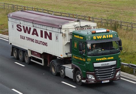 R Swain HX15YTH M6 Near Cranage 26 09 2019 Harry S On The Road