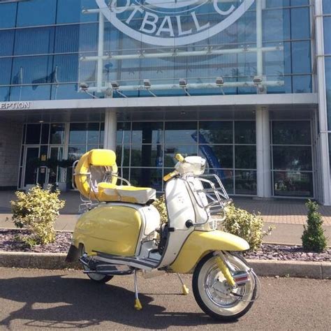 Mellow Yellow Lambretta Vespa Vespa Lambretta