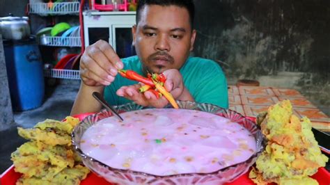 Segernya Siang Makan Dan Minum Segini Es Pisang Ijo Gorengan Youtube