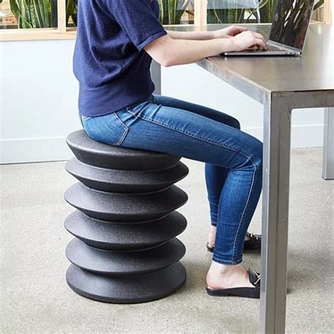 Plastic Chairs That Show The Stylish Side Of Practical Materials