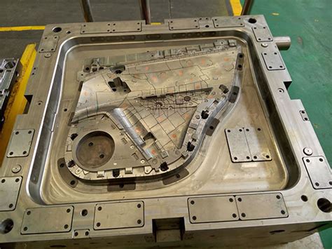 Automotive Mold Car Mold Supplier Hisense Mould