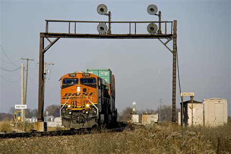 Bnsf Ancona Yet Another Stack Train Rounds The Curve Flickr