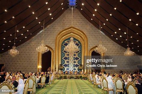 Sultan Hassanal Bolkiah Palace Photos and Premium High Res Pictures ...