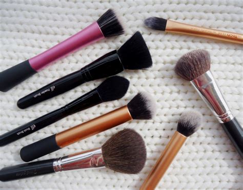 How To Clean Makeup Brushes Best Way To Wash At Home Ladylife