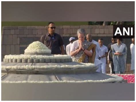 Rajiv Gandhi Birth Anniversary Sonia Priyanka And Kharge Pay Tribute India News Business