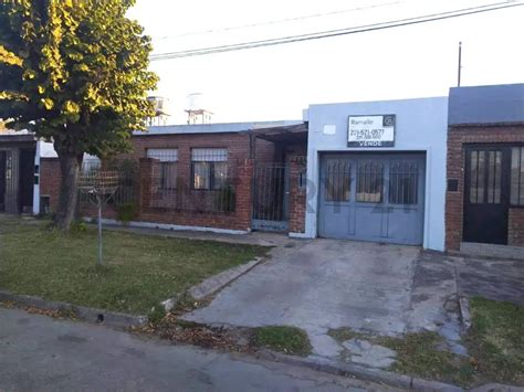 Venta Casa 40 Años 3 Dormitorios 175m2 1 Cochera 15 E 528 Y 529 0