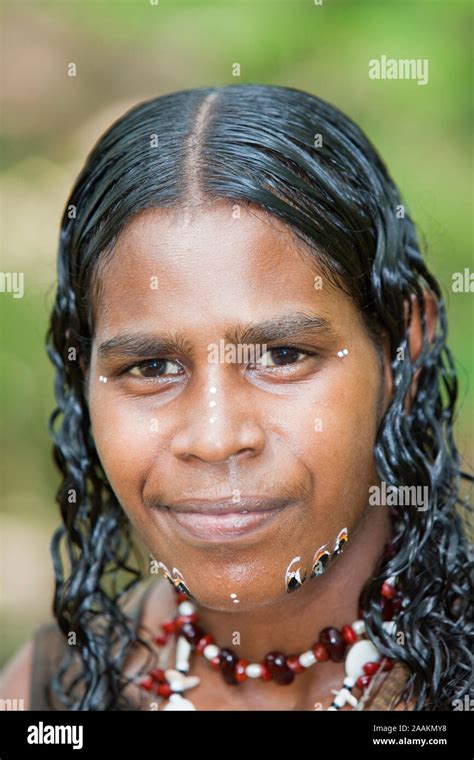 Aborigini Hi Res Stock Photography And Images Alamy