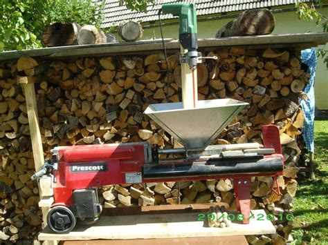 Holzbriketts Presse