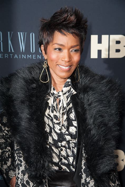 Angela Bassett Short Hairstyle Best Haircut 2020