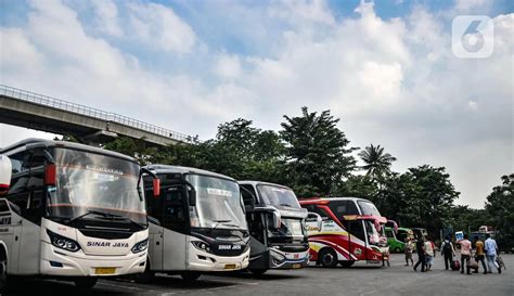 Memasuki Libur Nataru Jumlah Penumpang Bus Akap Mulai Melonjak Foto