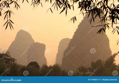 Sunrise Landscape of Guilin Karst Mountains. Yangshuo, Guilin, Guangxi ...