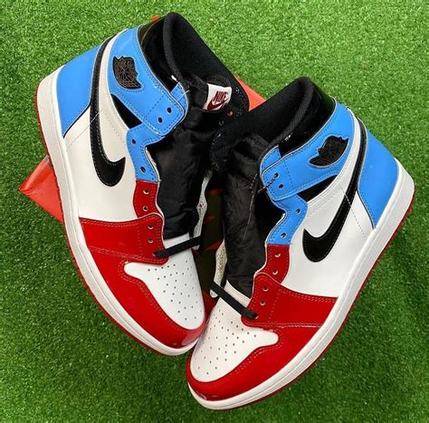 Nike Air Jordan 1 Retro High OG Fearless UNC Chicago Exclusive