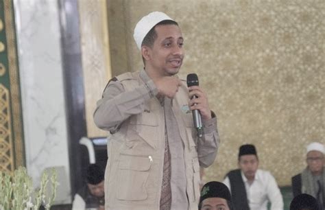 Habib Husein Jafar Al Hadar Salah Satu Pendakwah Muda Milenial Yang