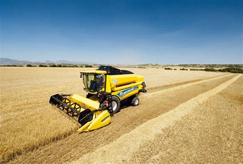 Tc Overview Combine Harvester New Holland South Africa Nhag