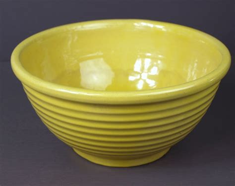 Bauer Pottery Ringware Yellow Mixing Bowl Circa 1940 S 10 75 Diameter