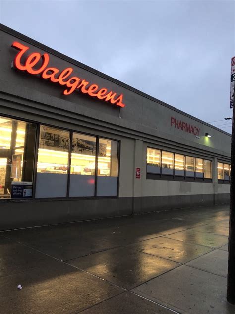 WALGREENS Updated October 2024 10 Reviews 3590 E Tremont Ave