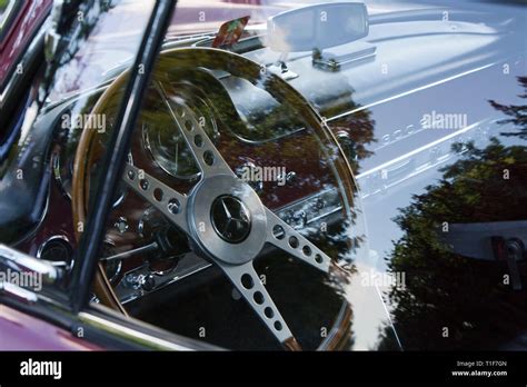 Sl 300 mercedes interior hi-res stock photography and images - Alamy