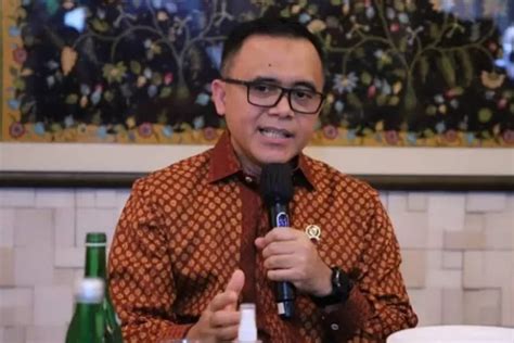 Maaf Menpan RB Tetapkan Honorer Usia Ini Tidak Bisa Diangkat Menjadi